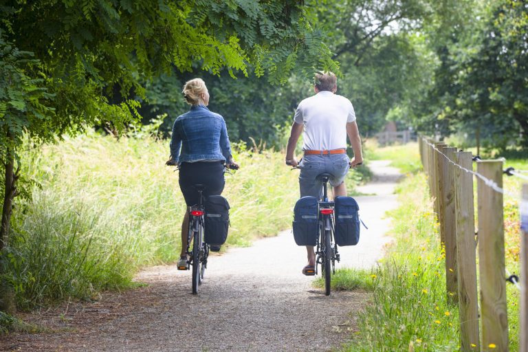 Stellen die samen fietsen blijven langer bij elkaar